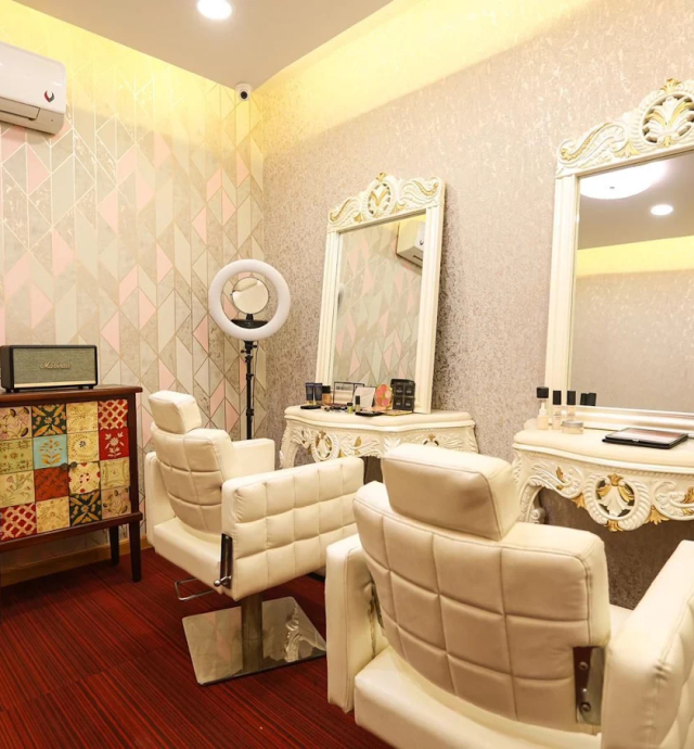 best-salon-in-amritsar-for-professional-salon-experience