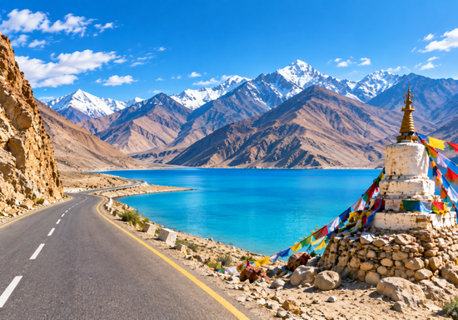 a-complete-guide-to-planning-a-memorable-ladakh-road-trip-big-0